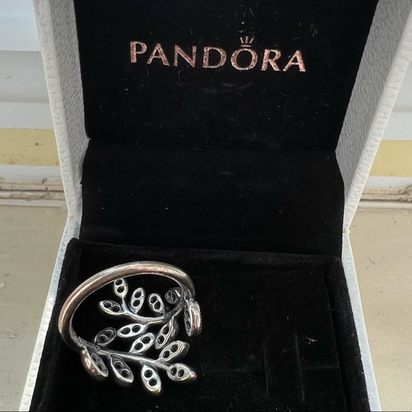 Pandora Ring - Picture 2 of 2
